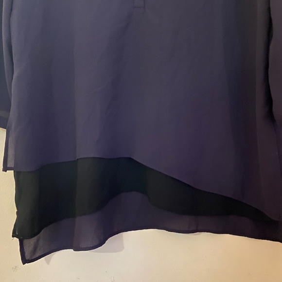 Reitmans v-neck blouse 3/4 length sleeve asymmetrical - Picture 4 of 8